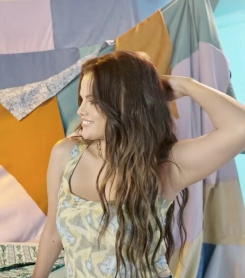 B8449539 7DC6 43A7 9B62 D4EC6A14E2A2