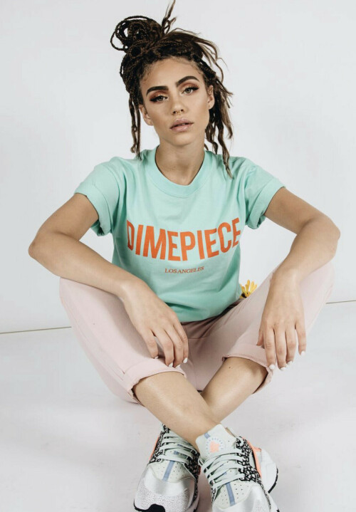 B9984D4A F15D 48CC 8AA4 99F6ABDB293B