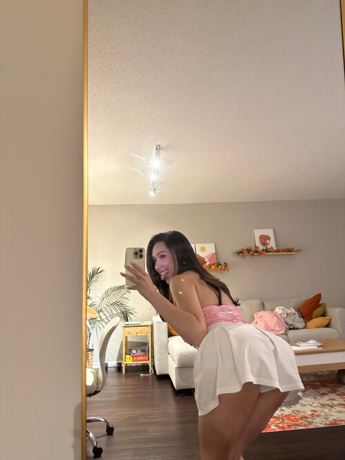 B9C5E595 EE93 4AA4 809B 23589793D6CC