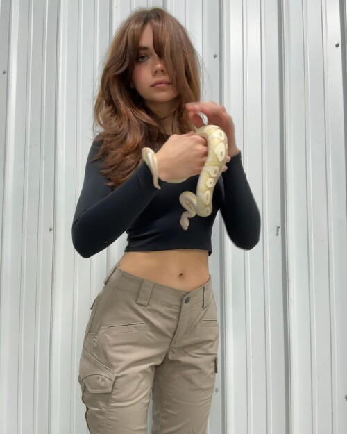 B9DF0F48 9774 4B17 8FD9 9F99411123BFab479a59221ebd39