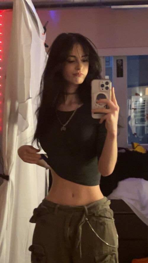 B9F2D800 85B8 4C92 9A4C D5962F0CE5F97fabfd979ba54a64