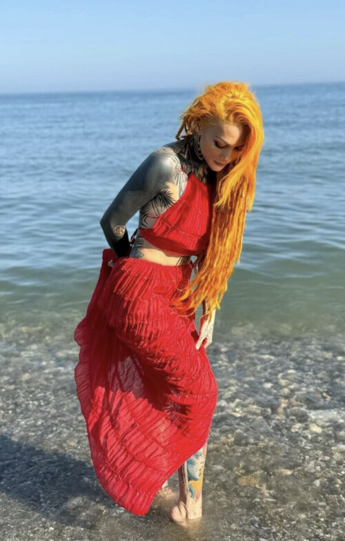 B9F5C53E 9F9D 41F6 867C 90C9408F36F2573d03757e56088c