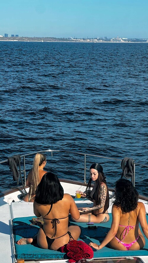 BB 8ea32a602546b8ed5