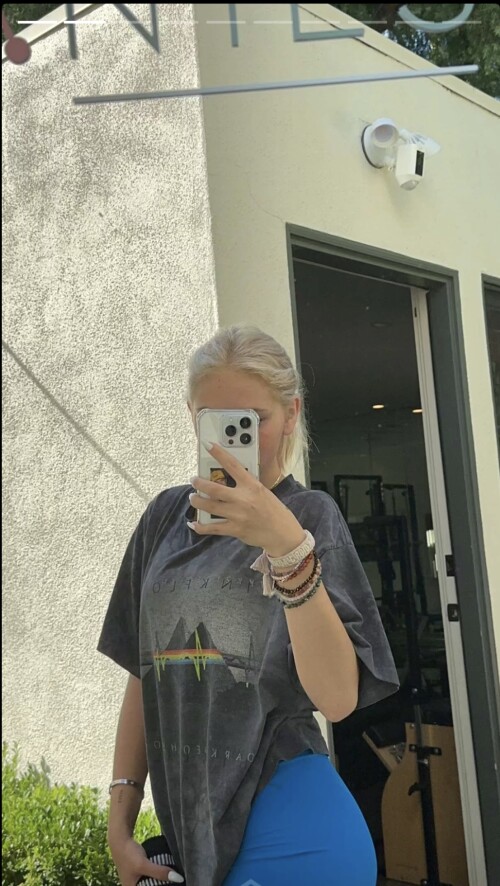 BDAA532F 454A 4AA4 A433 27DF1306376E