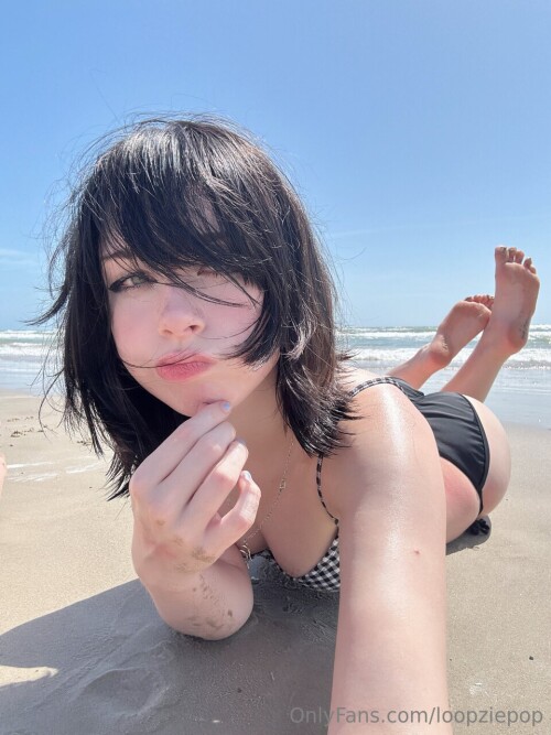 BEACH BIKINI PICS 13134f81647cd8225f