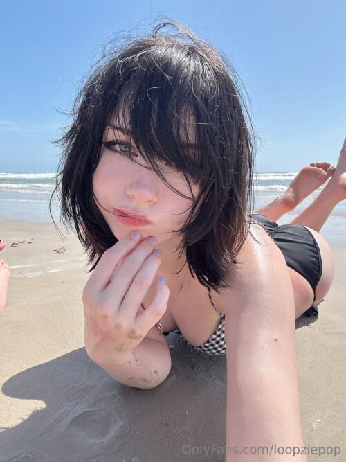 BEACH BIKINI PICS 842538a4eb32cfe4b