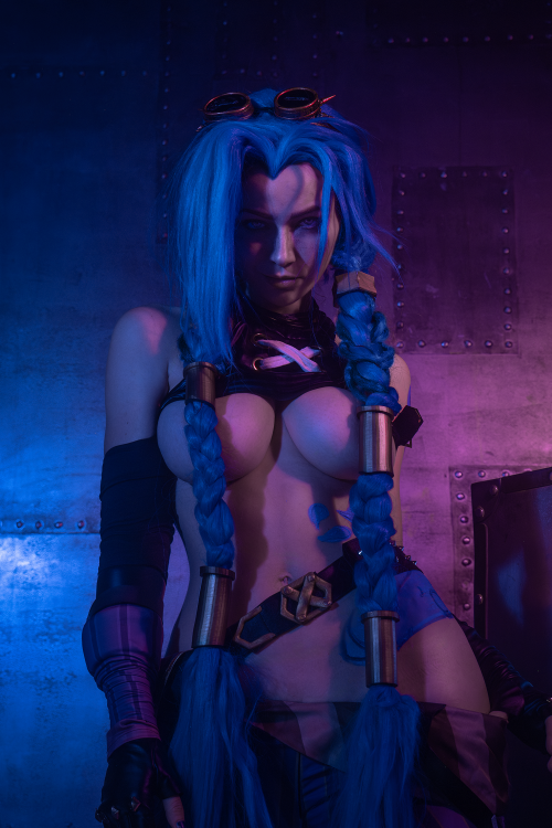 BELA318705x50bb34b16d1de765