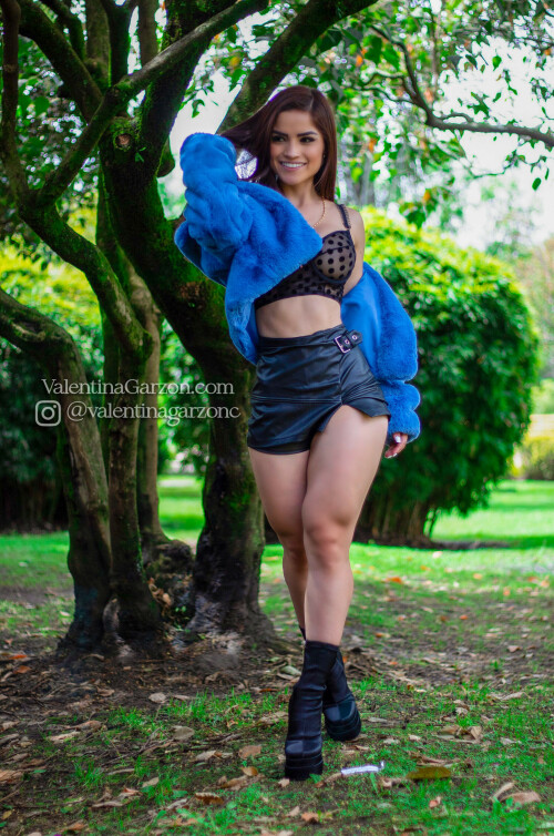 BLUE FAUX 3 cUhc5d4An34EiL5E