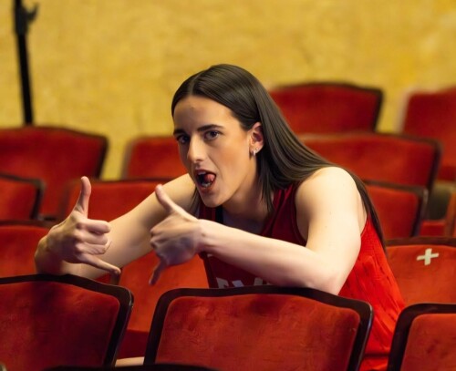 BTS Caitlinea21c83f9be1ea9e