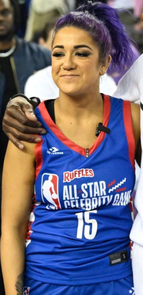 Bayley 6cd114a558c97a9c6