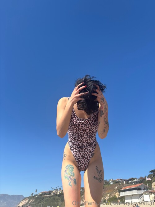 Beach day 4c195a57033c64451