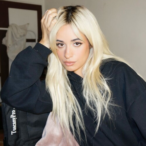 Behind the scenes with camila cabello shooting the cover of Puss Puss AshKHolmMakeupbed84fbc14265787