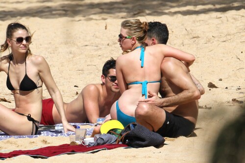 Bikini at a Beach in Hawaii Feb 13 2012 03 46