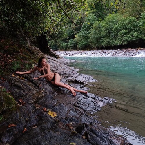 BitchabsFuckbetweentighs1c45c3c6e415193d2