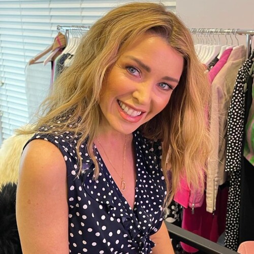 Black46308e3915974f24f64