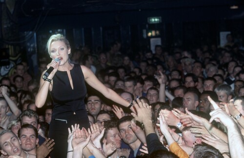 Blonde-Black009-4bc42dfefafbbc1a2