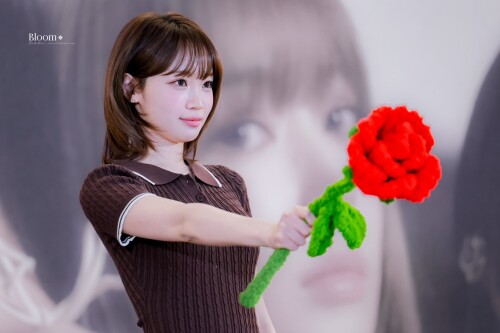 Bloom 1901221916779892774 20f2f64441ea755a8