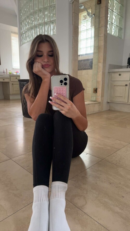 BraveDown.Com Brooke Monk Brookemonk Snapchat Sto 170905334332b21a7623baaa80