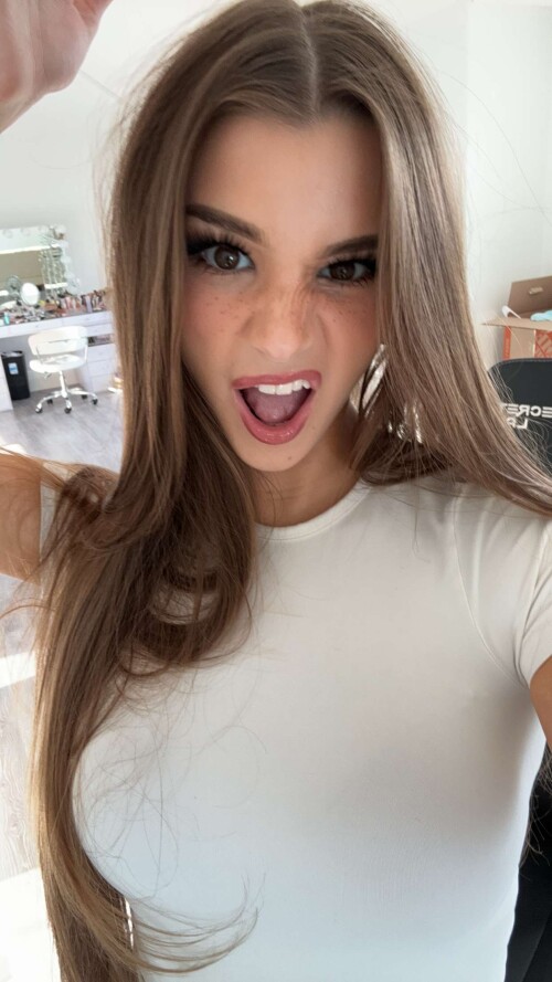 BraveDown.Com Brooke Monk Brookemonk Snapchat Sto 170922974475563d8f66336fee