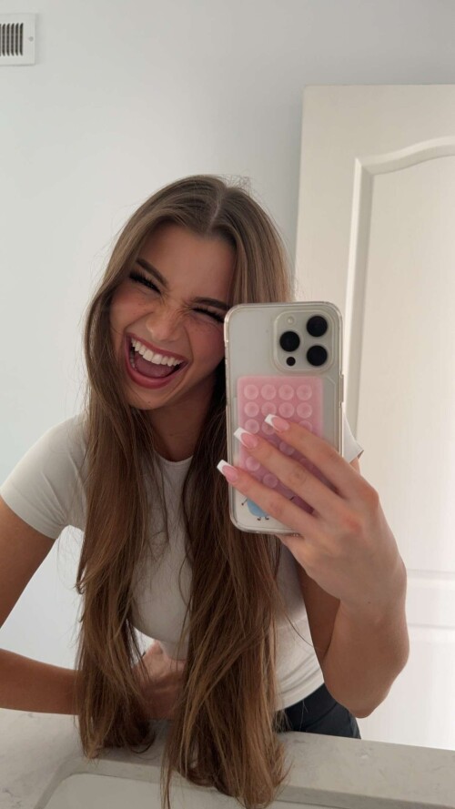 BraveDown.Com Brooke Monk Brookemonk Snapchat Sto 17092302030fa34943aab47ce2