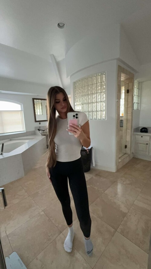 BraveDown.Com Brooke Monk Brookemonk Snapchat Sto 1709230348489d10c5562090cd