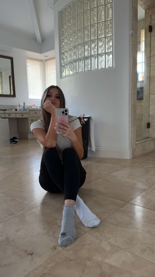 BraveDown.Com Brooke Monk Brookemonk Snapchat Sto 1709230350119cc1694af34d9e