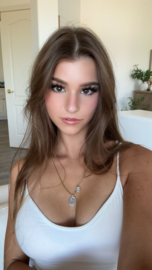 BraveDown.Com Brooke Monk Brookemonk Story Snapch 1724674663e82c4f7e0700d920