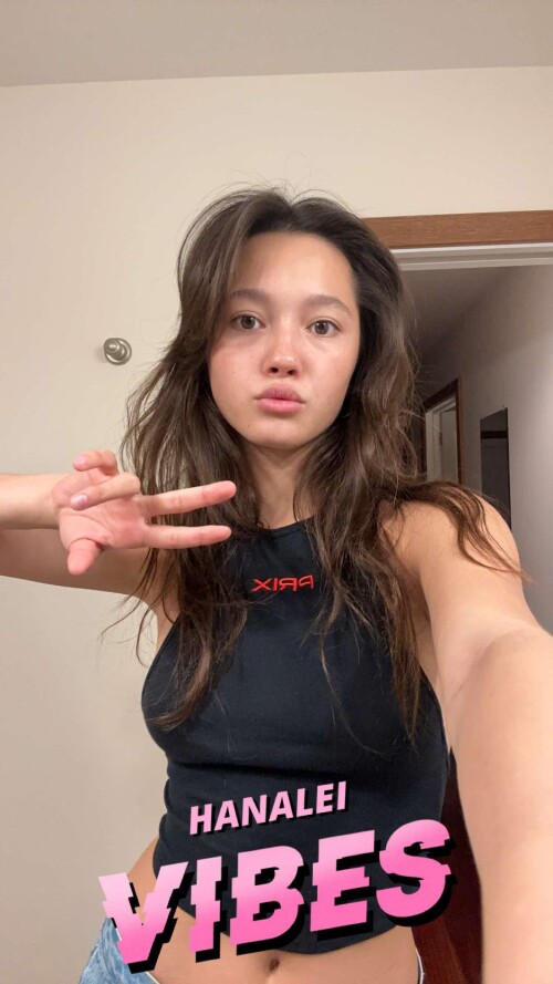 BraveDown.Com Lily Chee Cheebirdl Snapchat Storie 17034689306b2fe71a956b683b