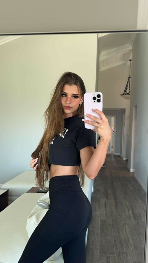 BraveDown.Com brooke monk brookemonk snapchat stories spotlight lenses T4MtSE1FkI67d0a68f5d9cda67