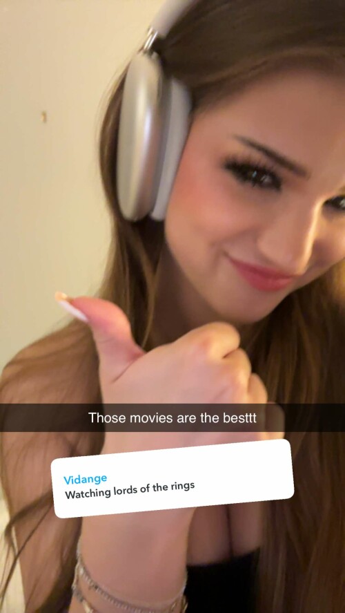 BraveDown.Com brooke monk brookemonk snapchat stories spotlight lenses 33vgmniry o