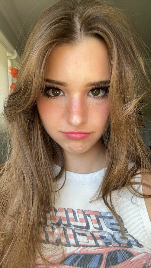 BraveDown.Com brooke monk brookemonk snapchat stories spotlight lenses 9NyYJuFJlOk615cd5b476833751