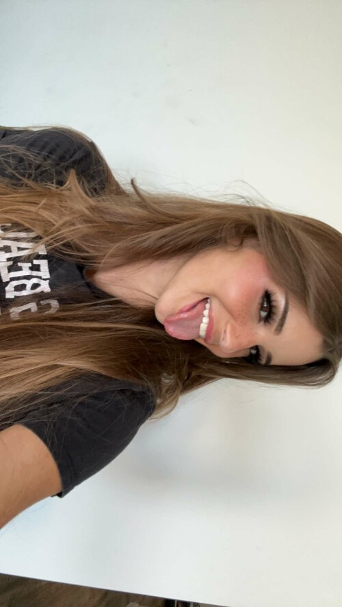 BraveDown.Com brooke monk brookemonk snapchat stories spotlight lenses ERazWRkmEHk589aefd9662ecb72