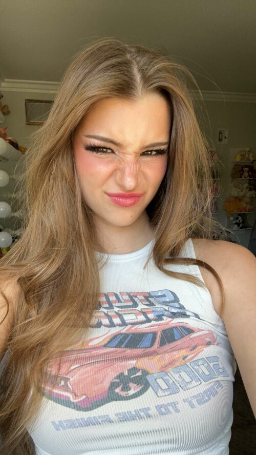 BraveDown.Com brooke monk brookemonk snapchat stories spotlight lenses GemjcpzPcOQe48ccfba5f2130eb