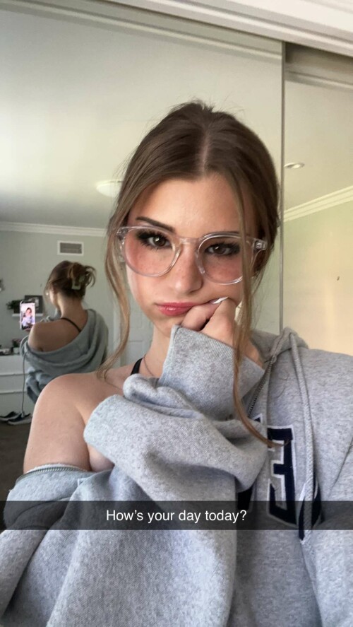 BraveDown.Com brooke monk brookemonk snapchat stories spotlight lenses ij5NjQI4eog256f8aea3118fb02