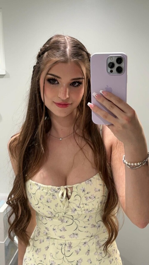 BraveDown.Com brooke monk brookemonk snapchat stories spotlight lenses ltUH6rKuZZ0