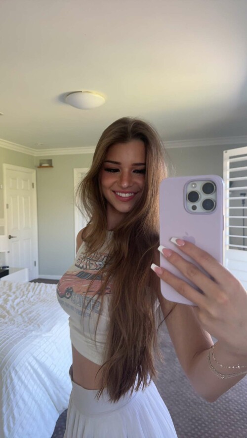 BraveDown.Com brooke monk brookemonk snapchat stories spotlight lenses pb3Swpdjl4E3d019ac01393afb1