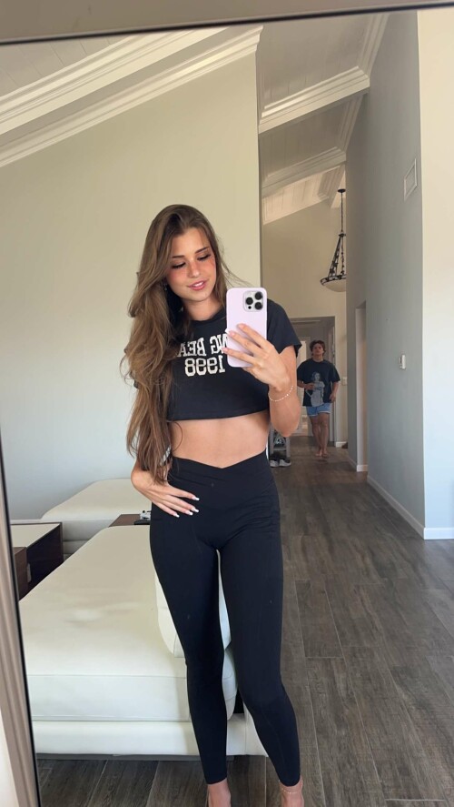 BraveDown.Com brooke monk brookemonk snapchat stories spotlight lenses rPFYKhvIGxQ42e111dabe341613