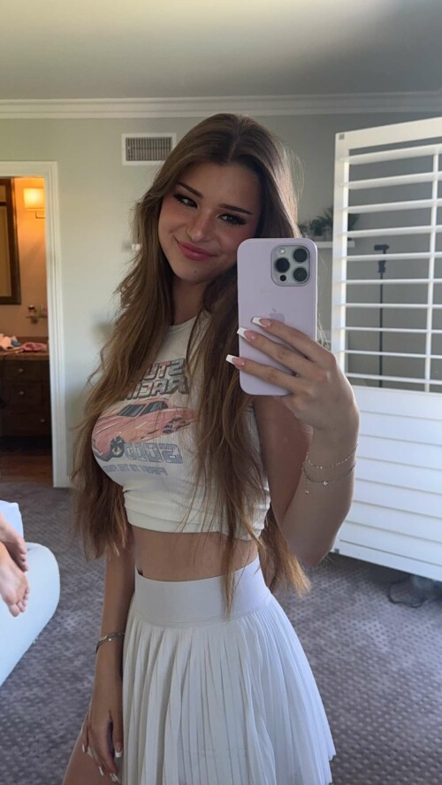 BraveDown.Com brooke monk brookemonk snapchat stories spotlight lenses uCKx21rw4occcc1f70903dffe93