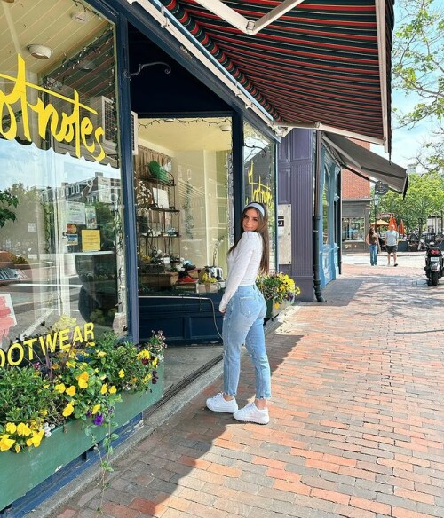 BraveDown.Com instagram post b28Urv3OT4M77e5aabe2a88cb94