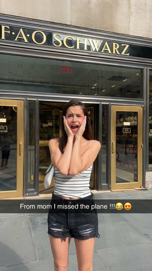 BraveDown.Com lea elui leaelui snapchat stories spotlight lenses yWjhxLc8gFs3aac0db7b36bb5a4