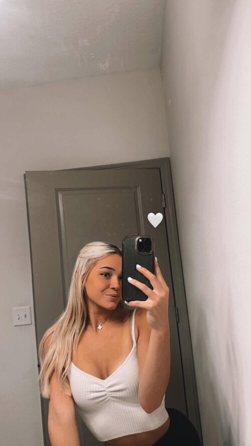 BraveDown.Com livvy dunne livvy gymnast snapchat stories spotlight lenses IoPiMGOWZE41a453d6207c4783