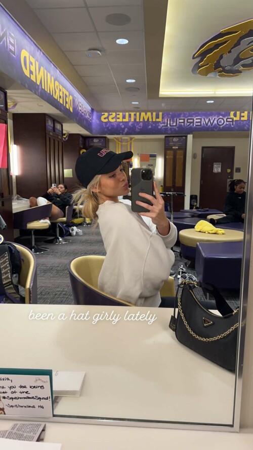 BraveDown.Com livvy dunne livvy gymnast snapchat stories spotlight lenses seaptuqw1fq