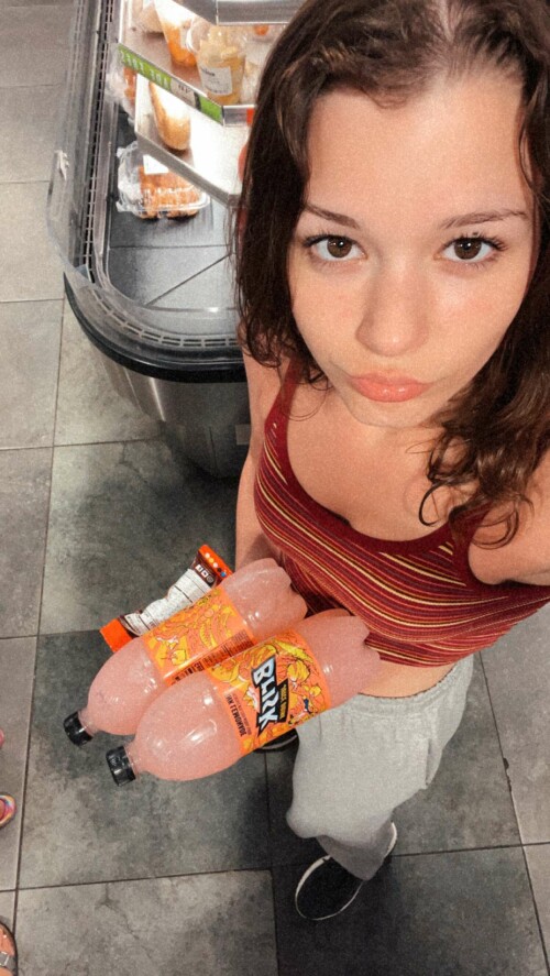 BraveDown.Com nikki woods nikki woodss snapchat stories spotlight lenses QGFSrLm6ATE4c77d2dbc0c314af