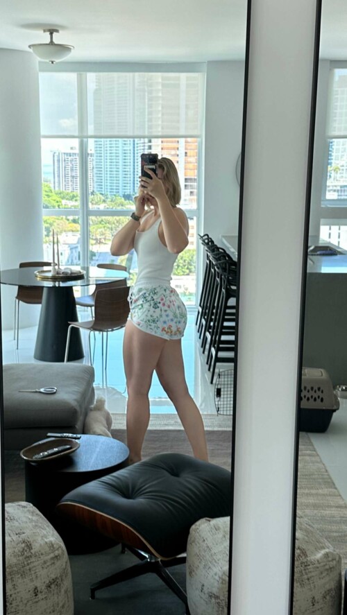 BraveDown.Com pineapplebrat pineapplebrat snapchat stories spotlight lenses 0AqJZj90tXg7b0c02d4a9e9d