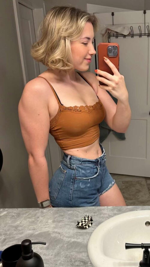 BraveDown.Com pineapplebrat pineapplebrat snapchat stories spotlight lenses P1ei2D5SC3se91176652d769