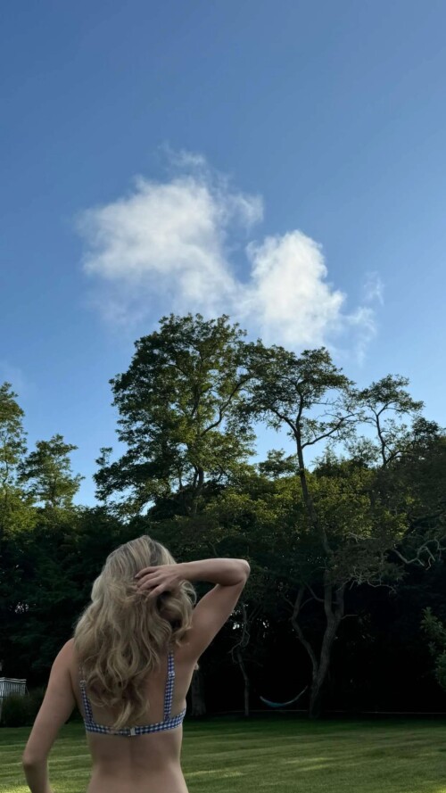 Brec Bassinger 3a0e19ed546590e95