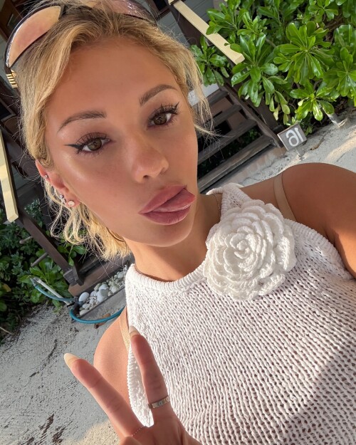 Breckie Hill5b93fa3797e5b2d0c