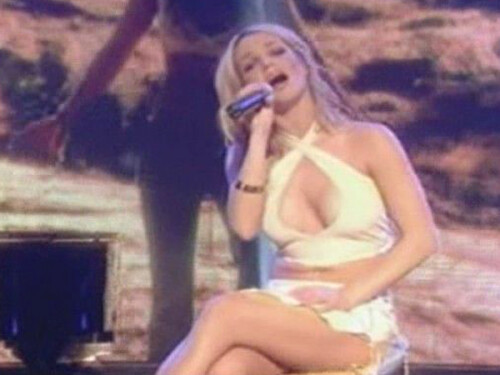 Britney Spears Cleavy Performance 2001 03