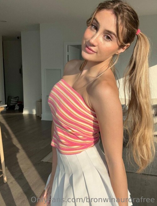 Bronwin Aurora 0674fc9bc428ab04dd69