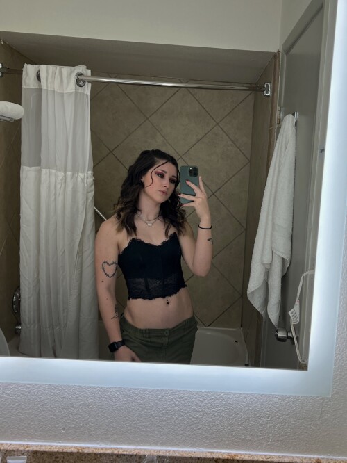 Brooke Havok Gle65sXbgAAkpZl1a672fc6a1bf77d9